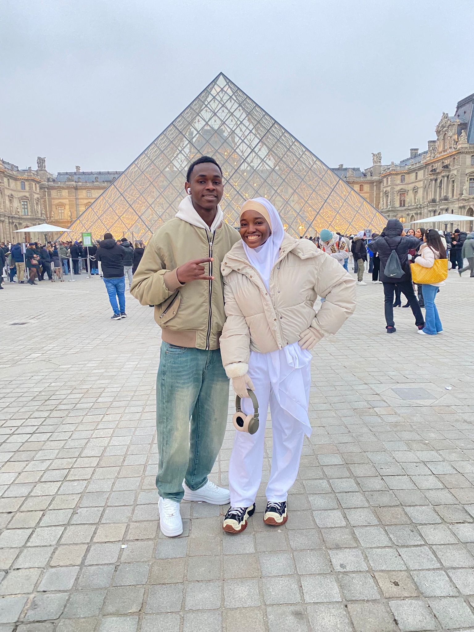 M.Yali et Amie